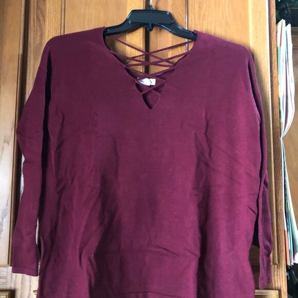 Silence + Noise Oversized Lace Up Long Sleeve V-Neck Sweater Red - S - Picture 4 of 14
